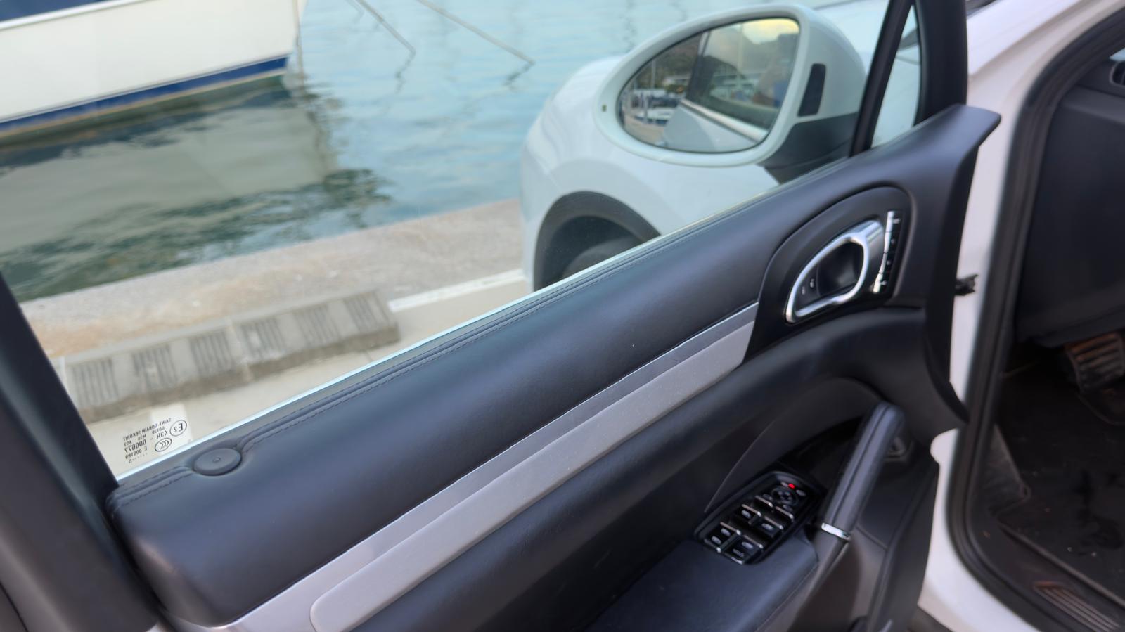 Porsche Cayenne D 3.0 v6 Mk4 Tiptronic S (262cv)-Disponible actualmente- - Imagen 13