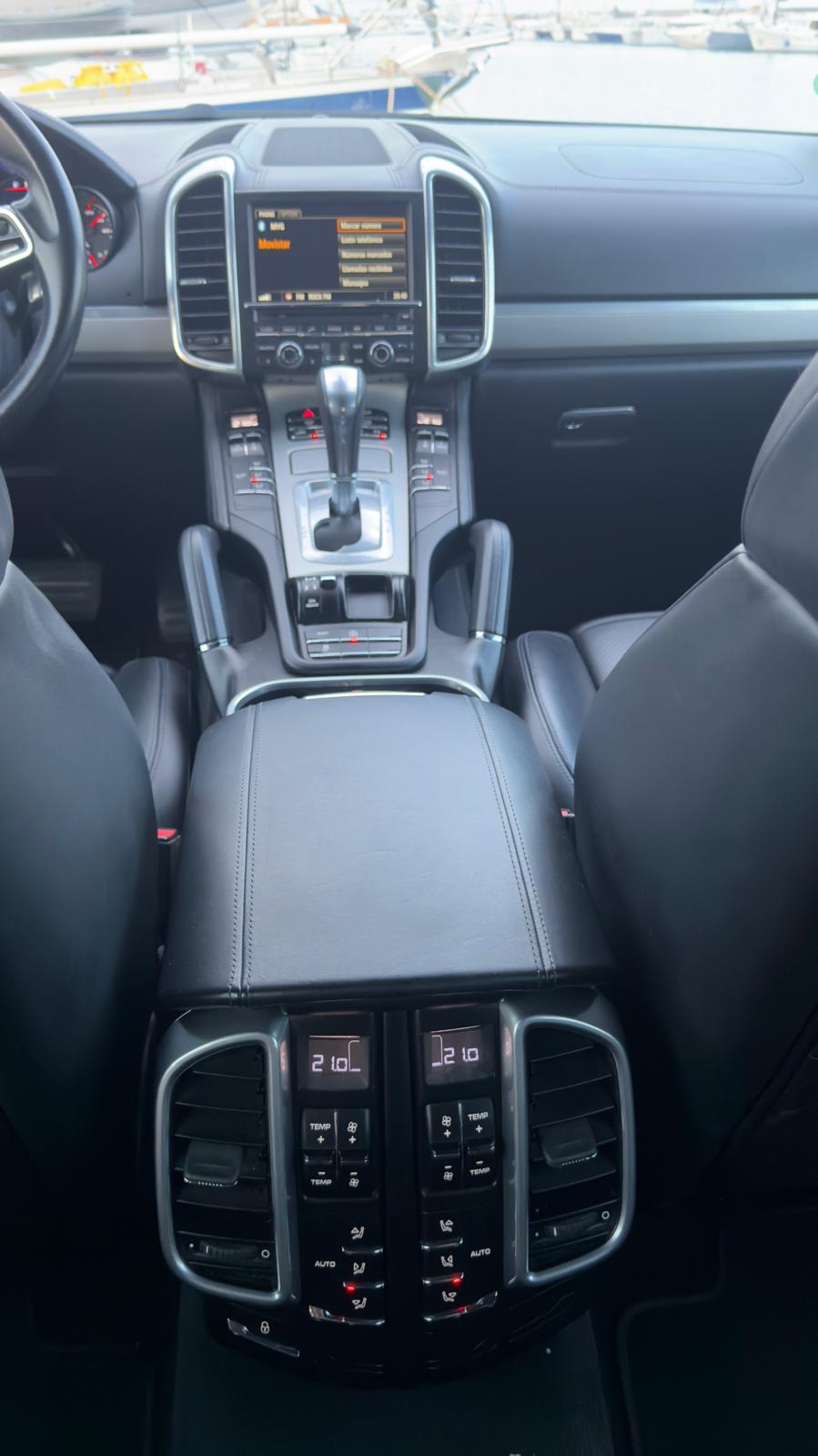 Porsche Cayenne D 3.0 v6 Mk4 Tiptronic S (262cv)-Disponible actualmente- - Imagen 18